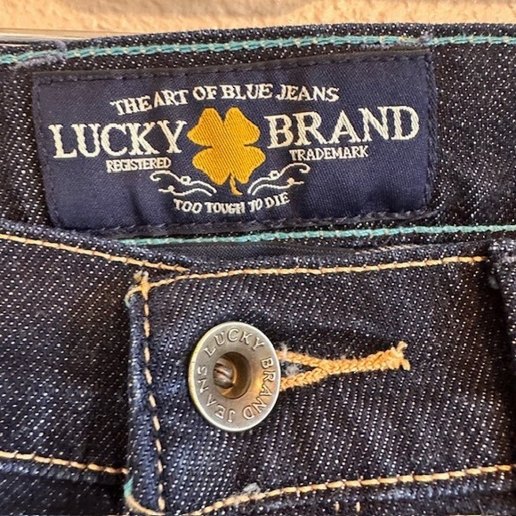 Lucky Brand Women's Dark Wash Denim Blue Sofia Capri Jeans 6 Stretch - Picture 4 of 10